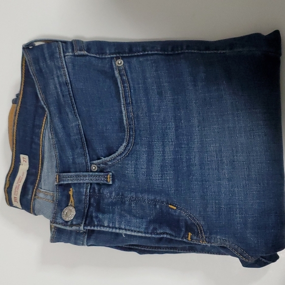 LEVI'S 311 Shaping Skinny - Medium Wash - Picture 6 of 7